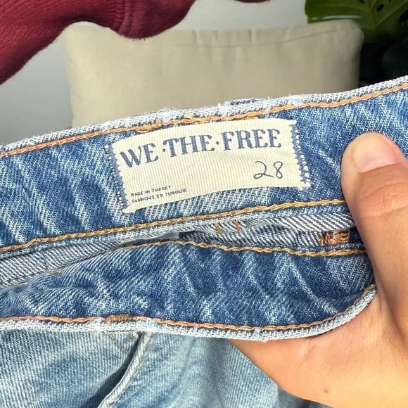 We The Free Lucky You Mid Rise Barrel Jean Size 28 - Picture 6 of 10